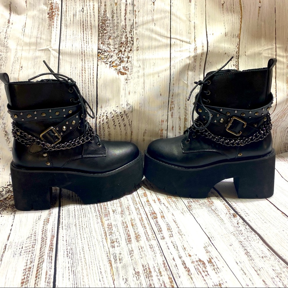 Black Platform Shoes with Chains and Studs Size 5.5 NWOB